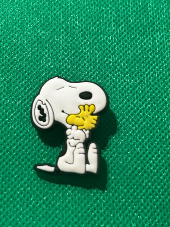 CROCS Accessories - 🌼 (5/$10 or 10/$15) NEW “Snoopy” Croc Shoe Charm Collection Charlie Brown